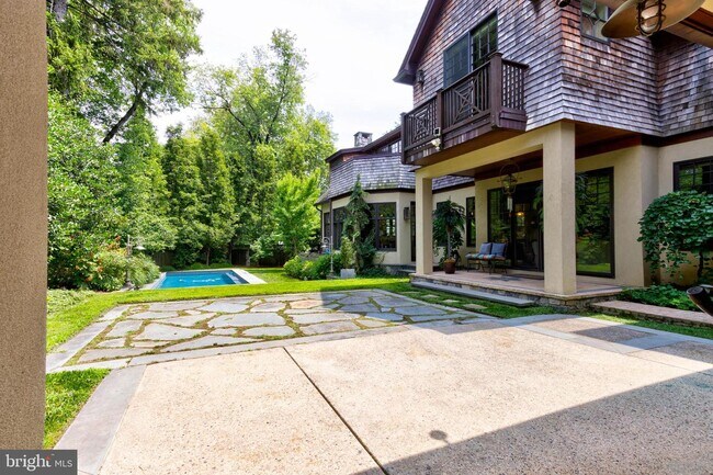 Foto del edificio - 4313 Rosedale Ave