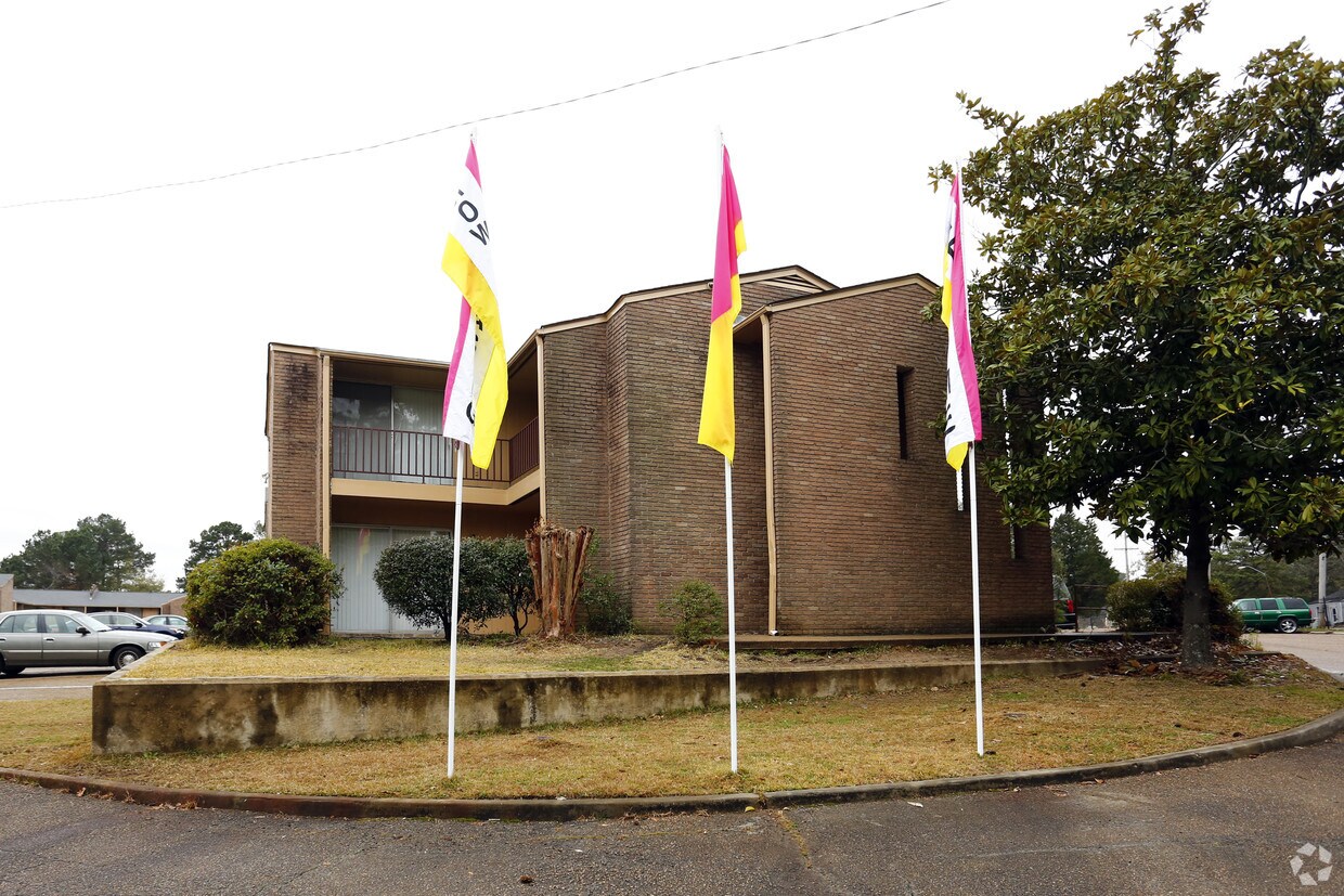 McDowell Enclave Apartments in Jackson, MS