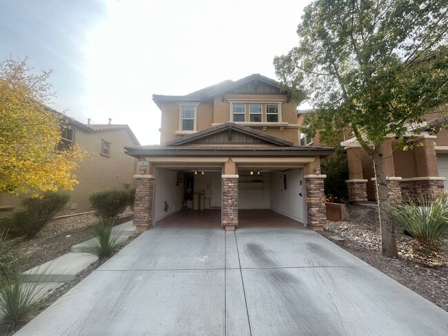 Foto del edificio - 2 Story-Single Family Home Located in Providence