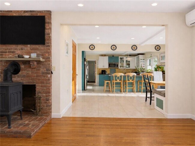 Foto del edificio - 400 3rd Beach Rd