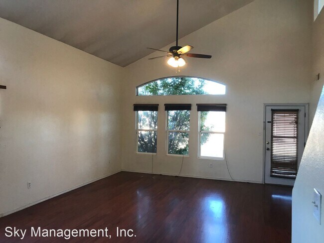 Building Photo - 3 br, 2.5 bath House - 3312 Red Rock Ct NE