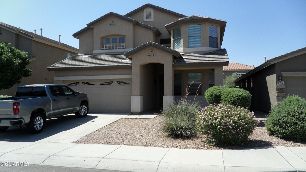 Foto principal - Large 5 Bedroom, Private Pool, North Peoria!