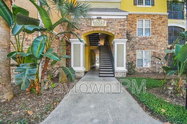 Foto del edificio - 10025 Courtney Palms Blvd