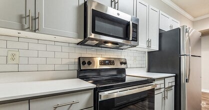 Building Photo - Towne Crossing Apartments
