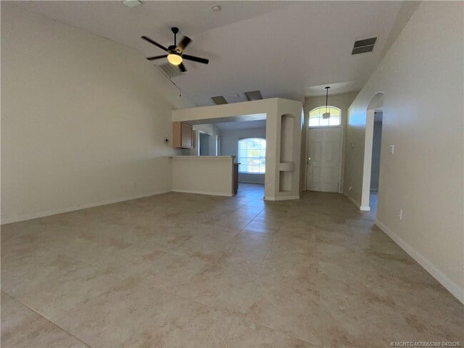 Foto del edificio - 456 SW Prado Ave