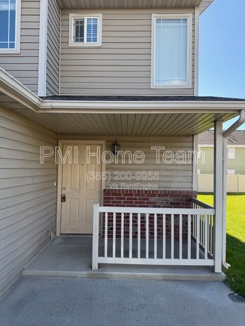 Building Photo - 652 W 800 N