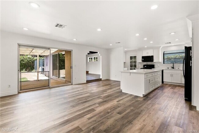Building Photo - 3 br, 2 bath House - 6229 Platt Ave