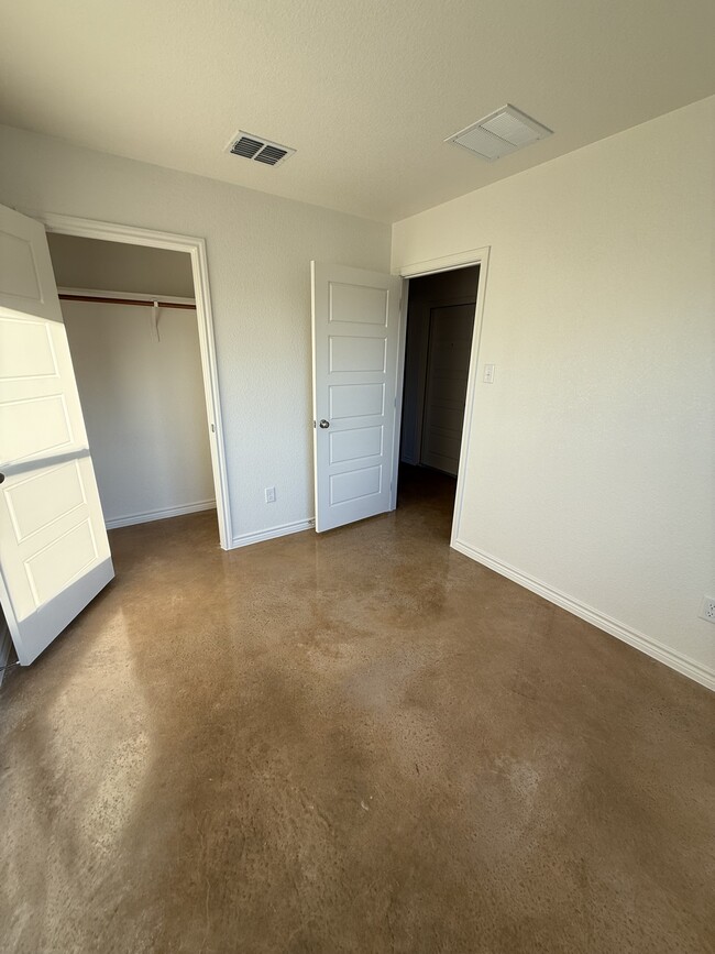 bedroom 1 - 1165 Lindsey Dr