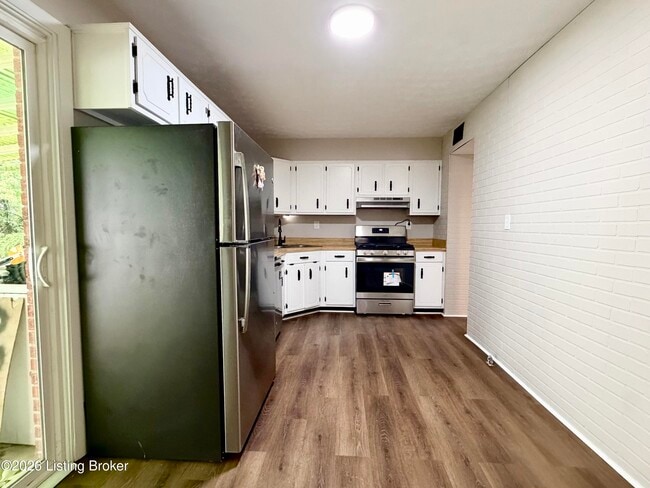 Building Photo - 265 S Circlecrest Dr
