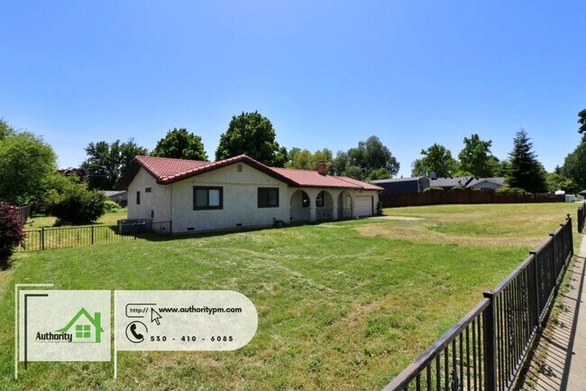 Foto del edificio - 6825 Mullen parkway,  Covered patio, Large...