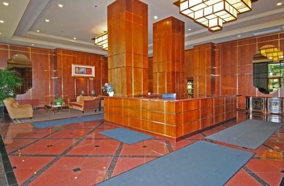 Building Photo - 910 S Michigan Ave