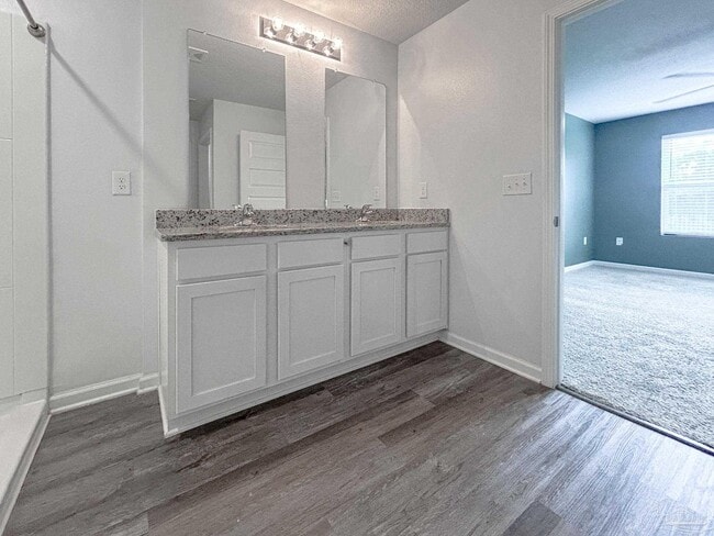 Building Photo - 4006 Whitetail Ln