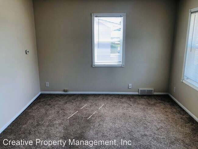 Building Photo - 2 br, 1 bath House - 1015 - 5th St SW