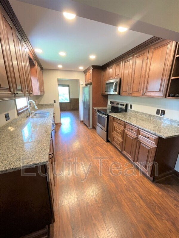 Foto del edificio - 11231 Lincolnshire Dr