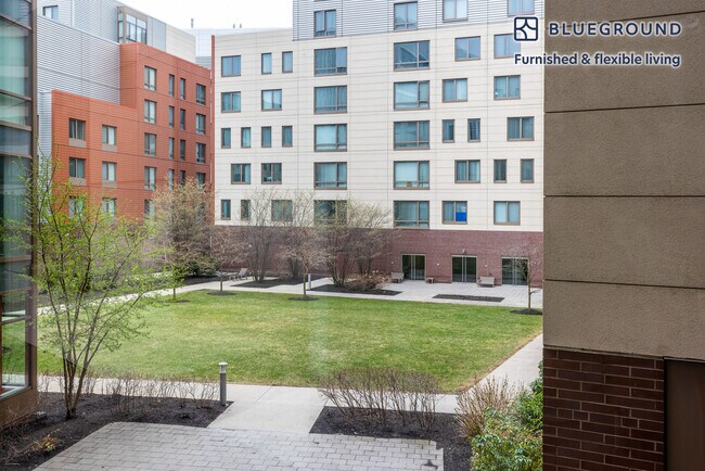 Building Photo - 303 Third Street-SI FL2-ID642