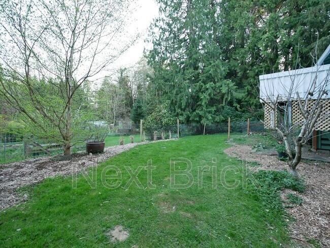 Building Photo - 22055 NE 175th St