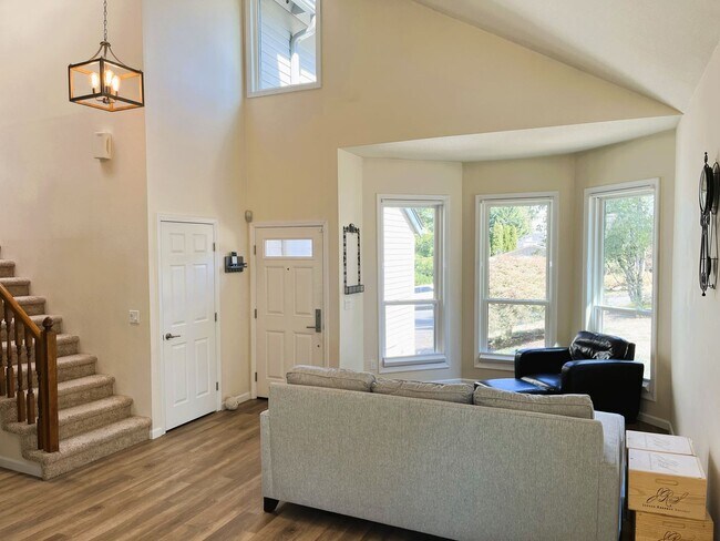 Foto del edificio - Bright & Spacious 3-Bedroom Home – Ideal for Entertaining & Everyday Comfort