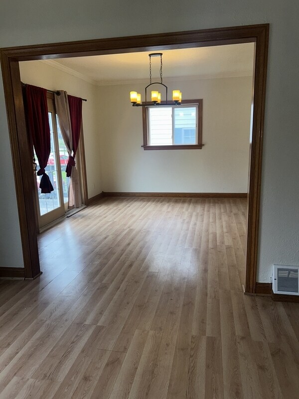 Foto del edificio - 1757 C Ave NE
