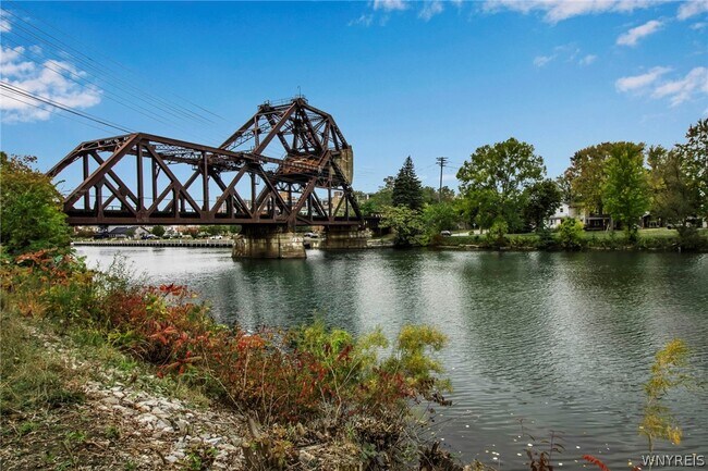 Foto del edificio - 126 E Niagara St
