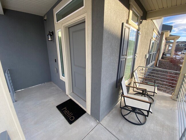 Building Photo - 2 br, 2.5 bath House - 230 S Old Hammer Ct