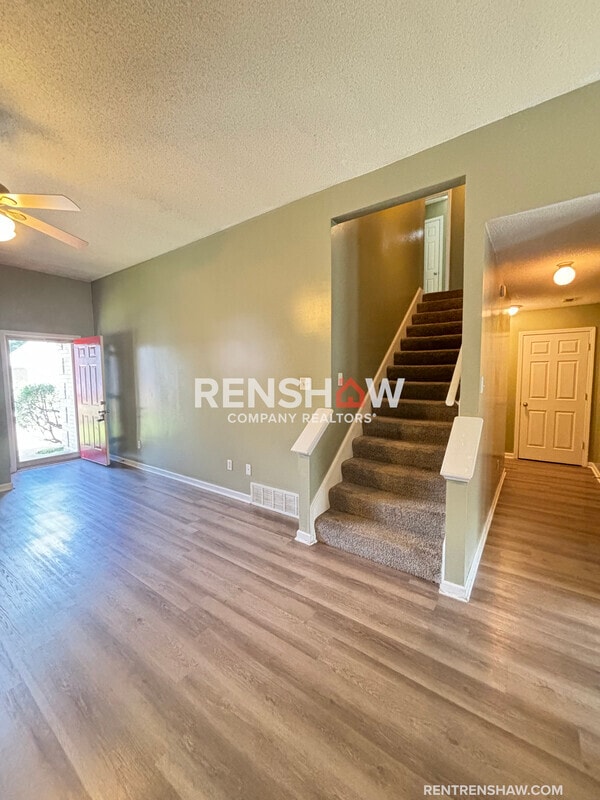 Building Photo - 6817 Kamali Ave