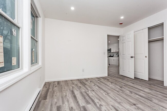 Building Photo - 300 Highland Ave