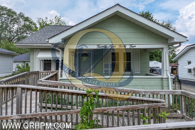 Building Photo - AVAILABLE NOW! FLINT SCHOOLS