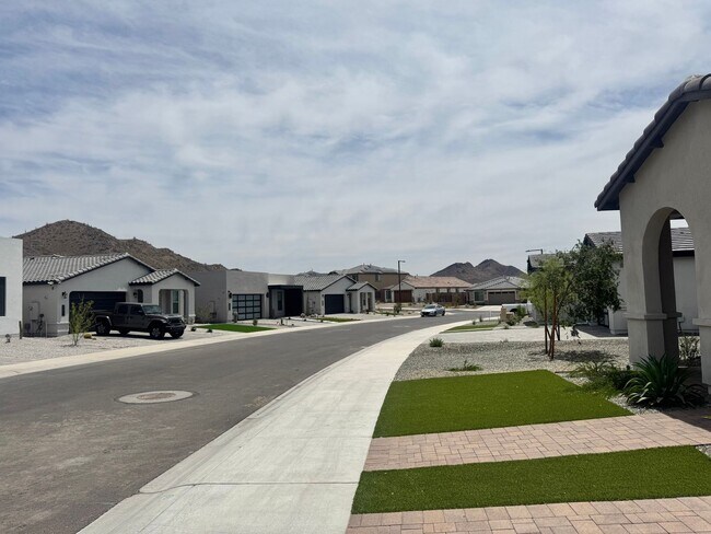 Foto del edificio - BRAND NEW HOME IN ALORAVITA IN PEORIA