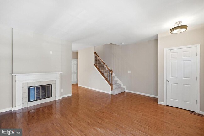 Building Photo - 7253 Stover Dr