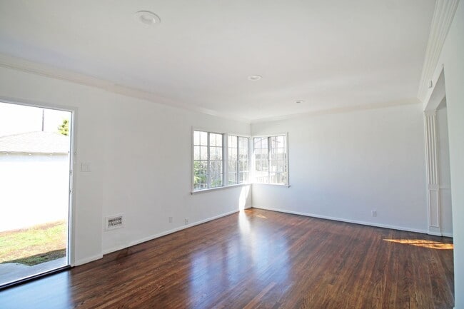 Building Photo - 1706 Pullman Ln