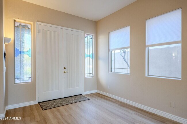 Building Photo - 15708 E Yucca Dr