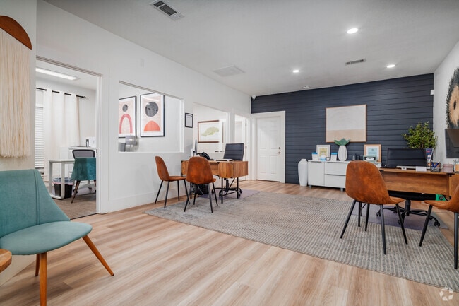 Leasing Office - Sendero Ridge