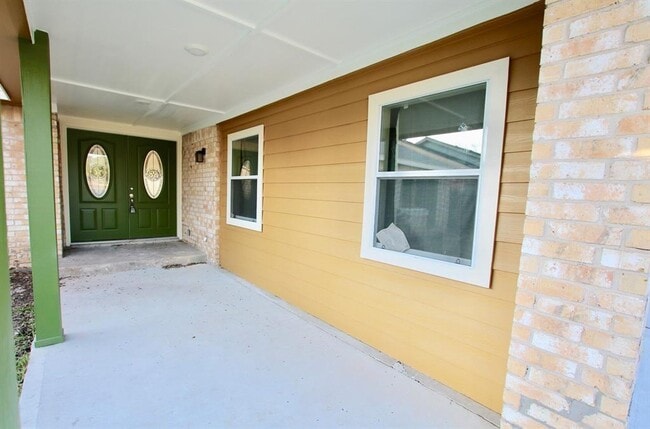 Photo - 3015 Quail Valley E Dr Apartment