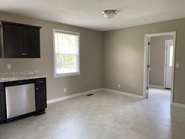 Foto del edificio - 3 Bedroom Home For Rent in St. Bethlehem Area!