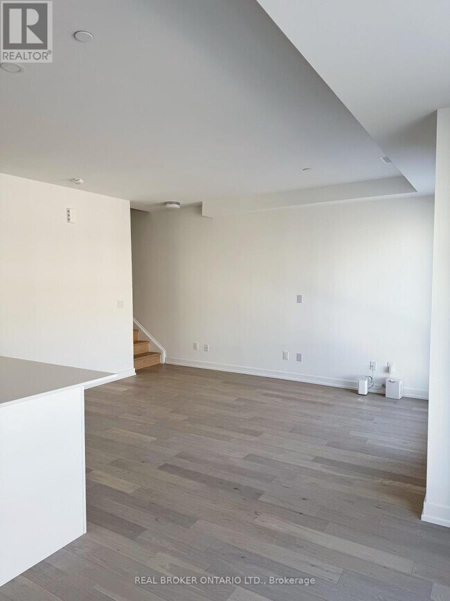 Building Photo - 9 Walder Ln