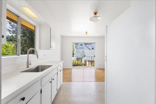 Foto del edificio - 2118 Alameda Ave