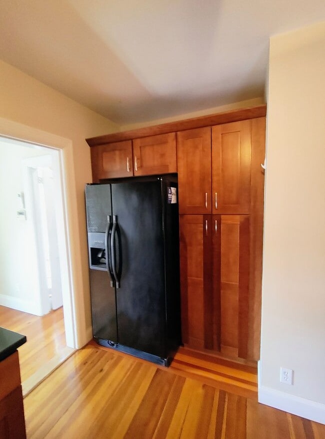 Building Photo - ***Providence/Elmhurst – Two Bed with all ...