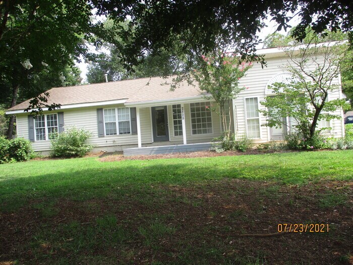 2828 Eva Dr NW, Concord, NC 28027 House Rental in Concord, NC