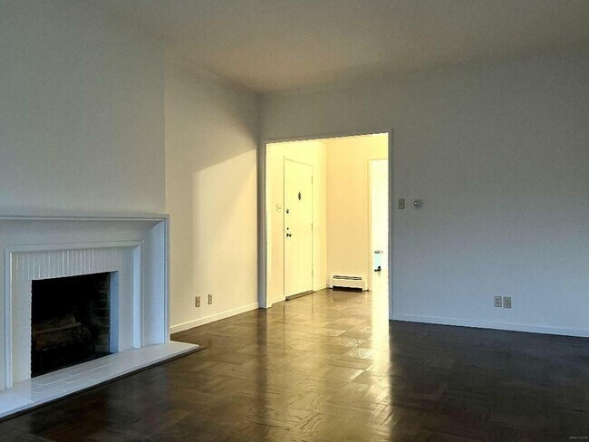 Foto del edificio - 220 Westbrook Ave