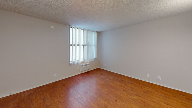 Interior Photo - Kenmore Apartments