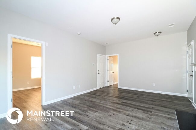 Foto del edificio - 2104 Lauren Woods Dr