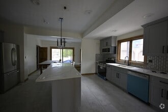 Building Photo - 4 Watson Rd