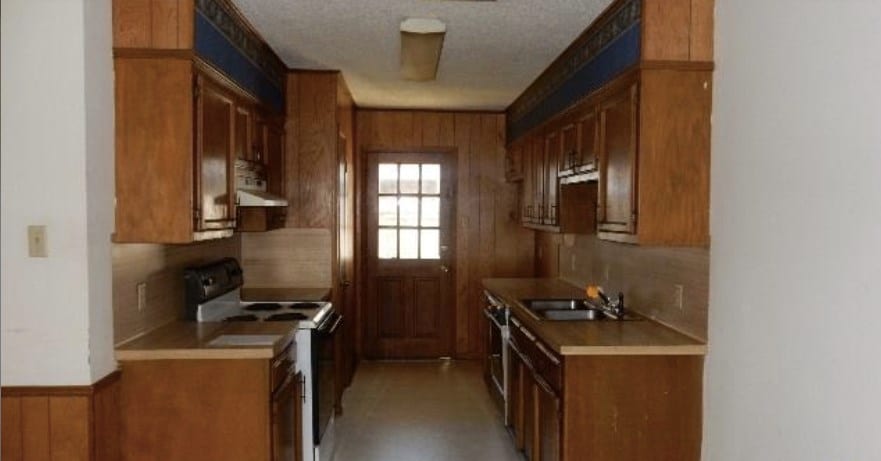Primary Photo - 2631 Manchester Dr