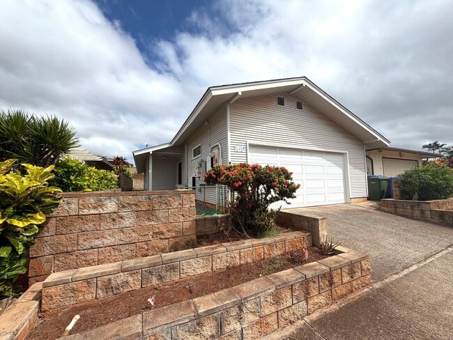 94-437 Kuahui St - 94-437 Kuahui St House