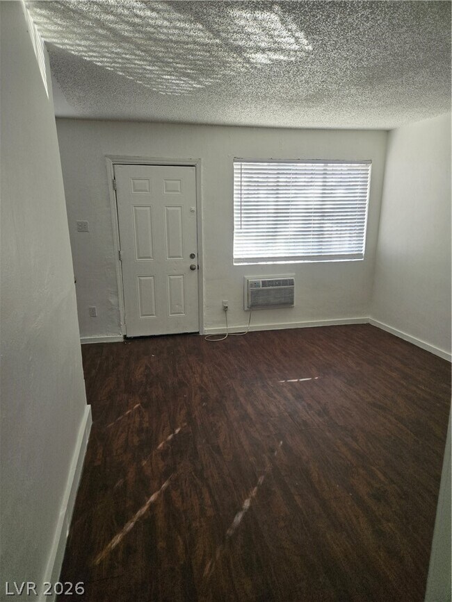 Foto del edificio - 708 Jackson Ave