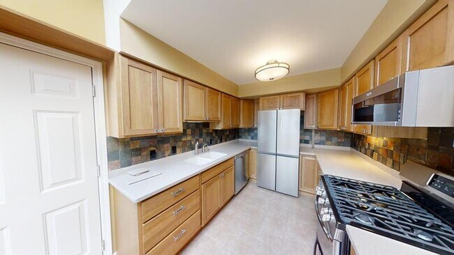 Building Photo - 457 Village Oaks Ct