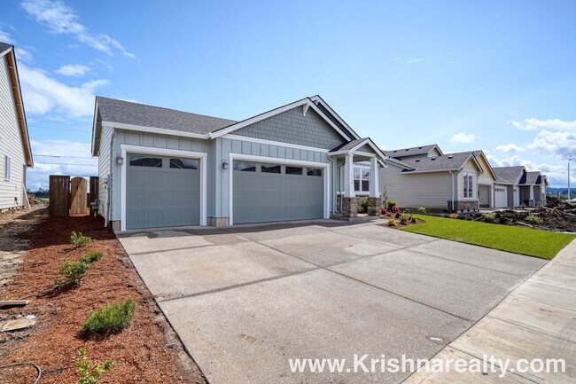 Building Photo - *New Single Level 4BD*, 2BA* Single Family...