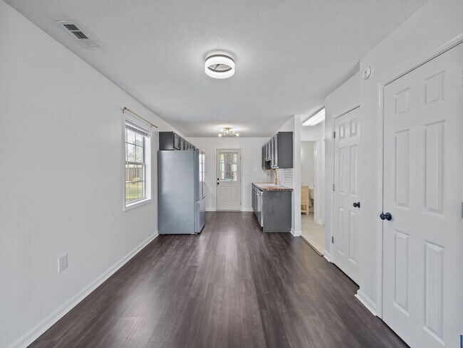 Foto del edificio - Welcome to New River Homes!