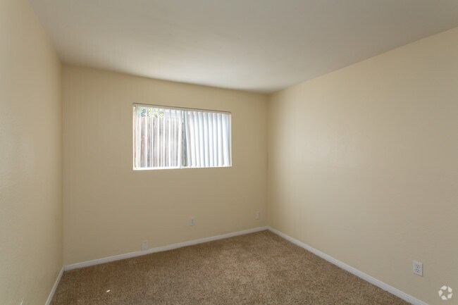 2 HAB, 1 BA - 800 ft² - Sunshine Manor Apartments