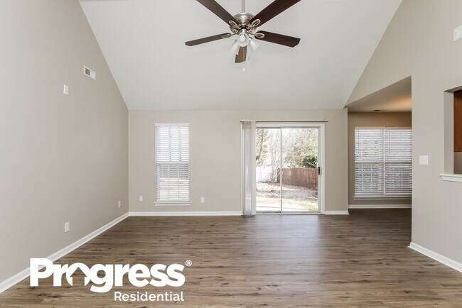 Foto del edificio - 505 Lisa Carol Dr